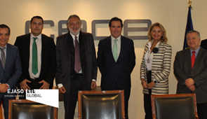 El presidente de CEOE da la bienvenida a la junta directiva de AESAE a la confederación