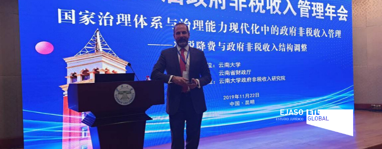 Ernesto Gutiérrez Tamargo en la Universidad de Yunnan