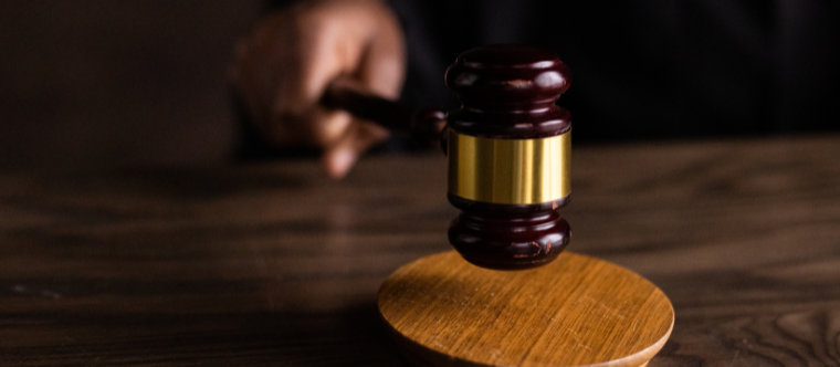 No existe nulidad en un despido si se demuestra que la trabajadora no comunicó que estaba de baja médica.