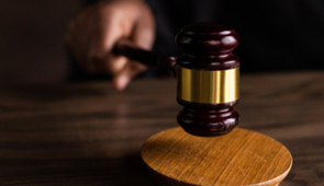 No existe nulidad en un despido si se demuestra que la trabajadora no comunicó que estaba de baja médica.