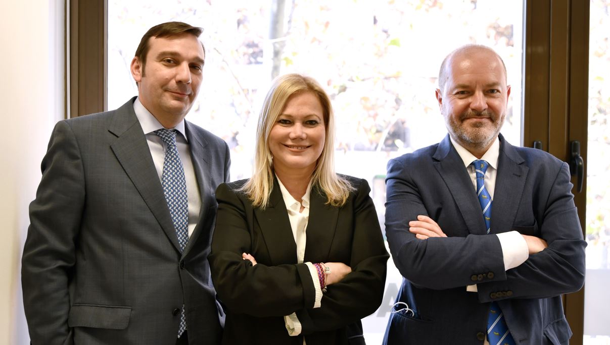 EJASO impulsa litigación y arbitraje con tres nuevos socios