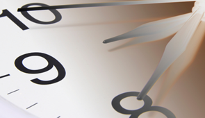 Los trabajadores con reducción de jornada por guarda legal deben percibir íntegro el plus de absentismo