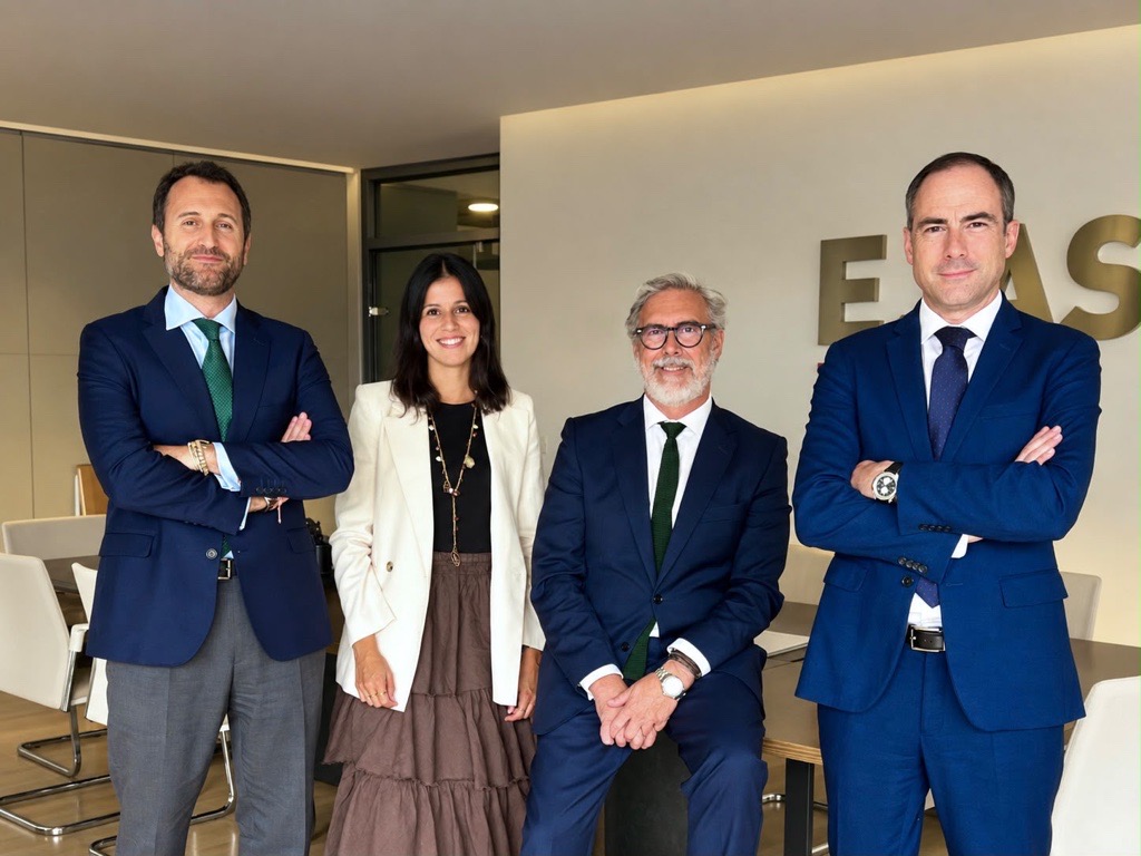 EJASO incorpora a Raúl García, socio de EY, junto a Nicolás Chacón y Laura Inigo para reforzar el área Laboral