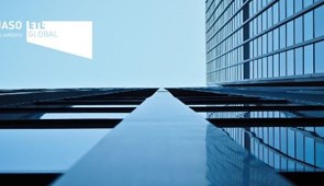 ¿Cómo cotiza el «personal en trabajos exclusivos de oficina» por las contingencias de accidentes de trabajo y enfermedades profesionales?
