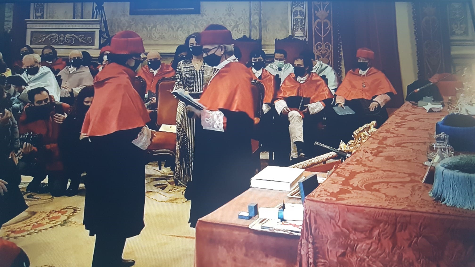 María Emilia Casas, doctora Honoris Causa por la Universidad de Santiago de Compostela