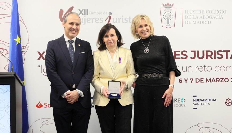 María Emilia Casas, of counsel de EJASO, galardonada con la Medalla de Honor del ICAM