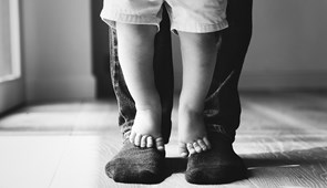 El Tribunal Supremo fija en 1800 la indemnización a los hombres a los que el INSS denegó el complemento de maternidad.