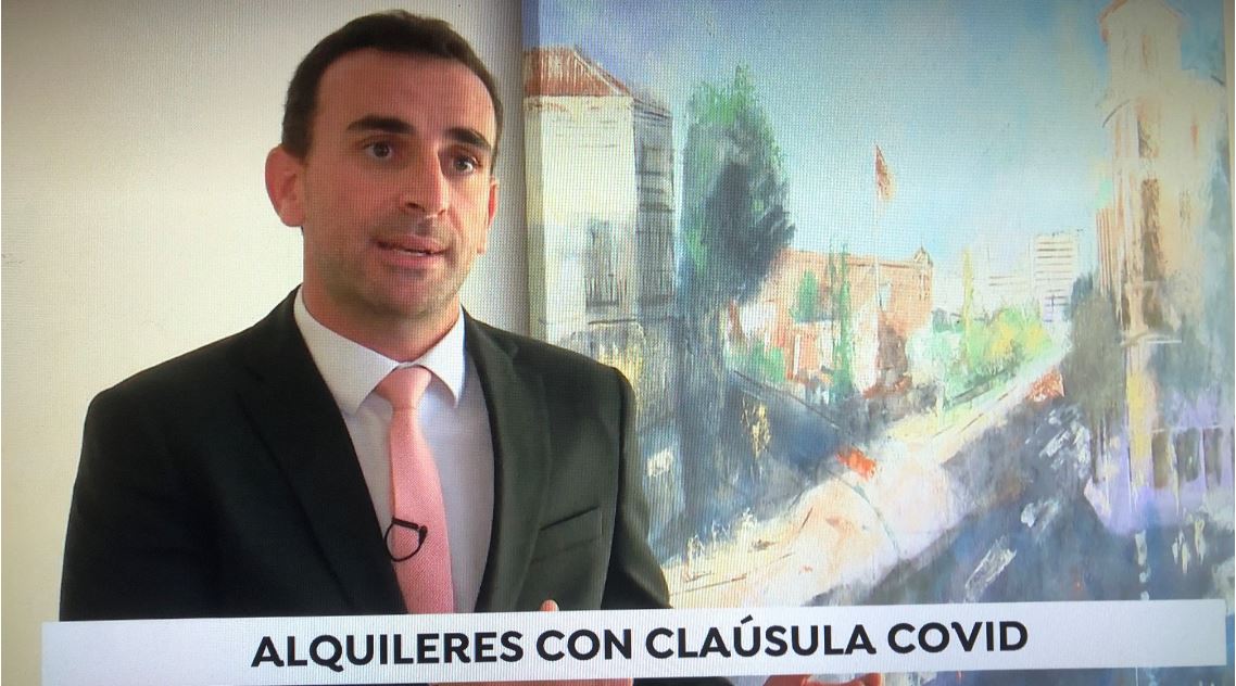 César Espert explica para Antena 3 en qué consiste la "cláusula Covid"