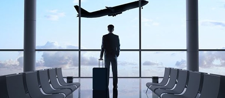 ¿Es obligatorio para los trabajadores aceptar los desplazamientos internacionales?