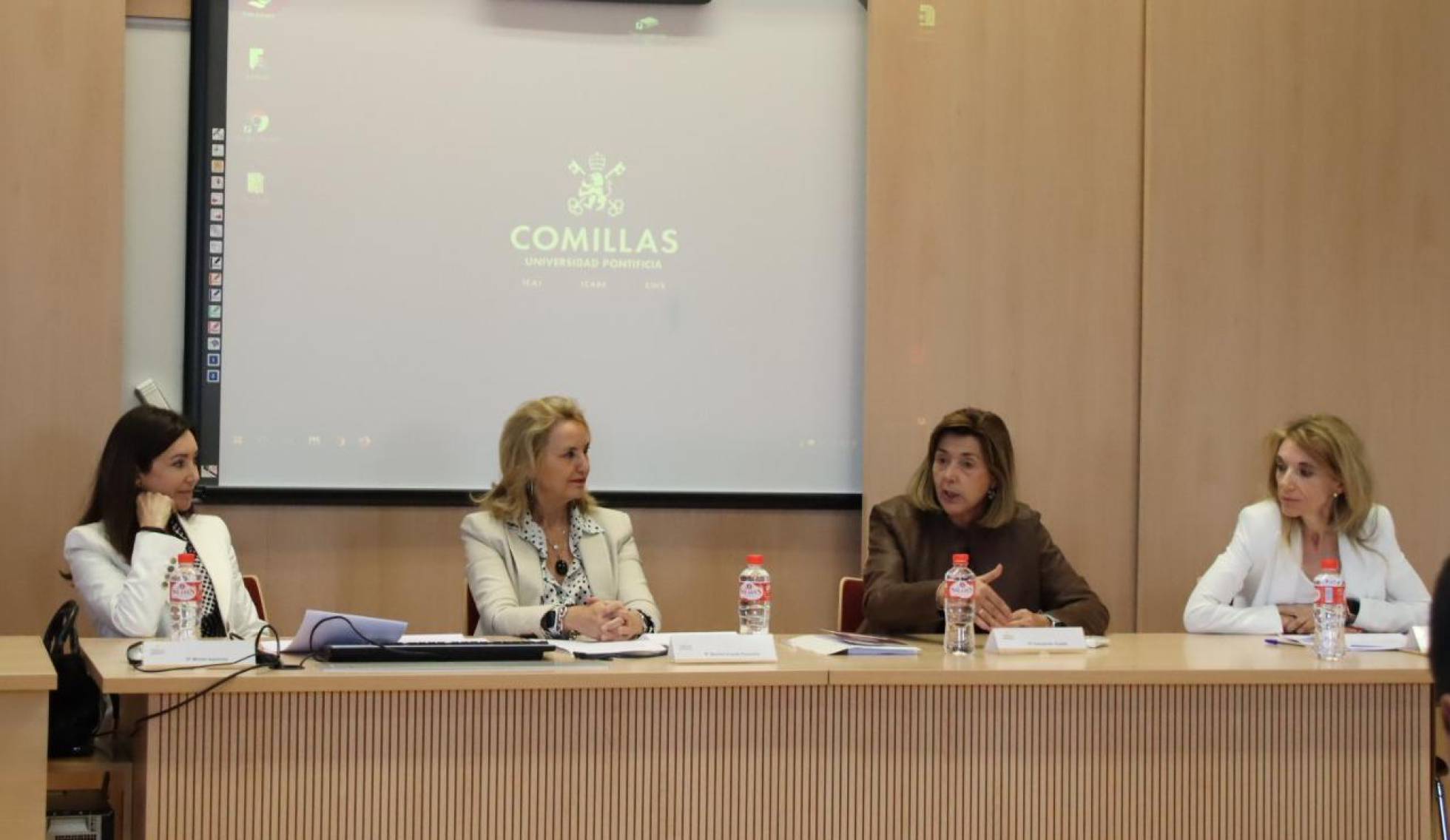 Las normas de trato entre jueces y abogados, a juicio en un congreso