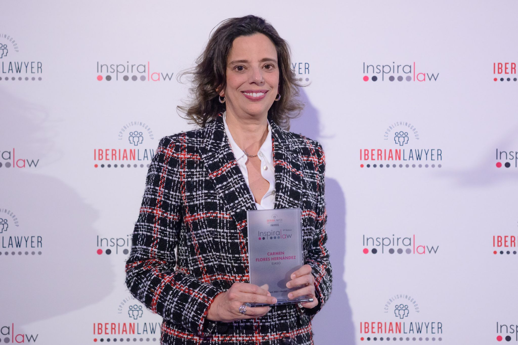 Carmen Flores ha sido reconocida en el Top 50 mujeres más influyentes del sector legal en los premios InspiraLaw 2025