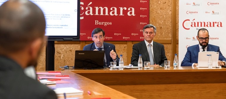 El papel del arbitraje en la contratación e inversión, tanto internacional como nacional