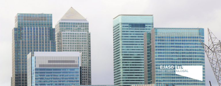 Con una cláusula clara y transparente, ¿debe el banco detallar los servicios que comprenden los gastos de gestión de un préstamo?